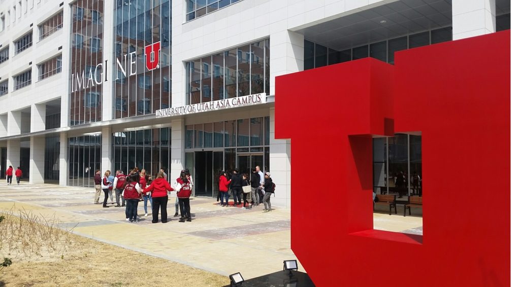 Songdo residents visit Utah Asia Campus for American football watch party